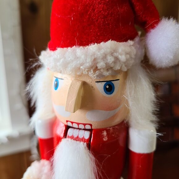 Christmas Nutcracker Soldier Wooden Statue Holiday Santa Decor Table Decoration - Picture 4 of 13